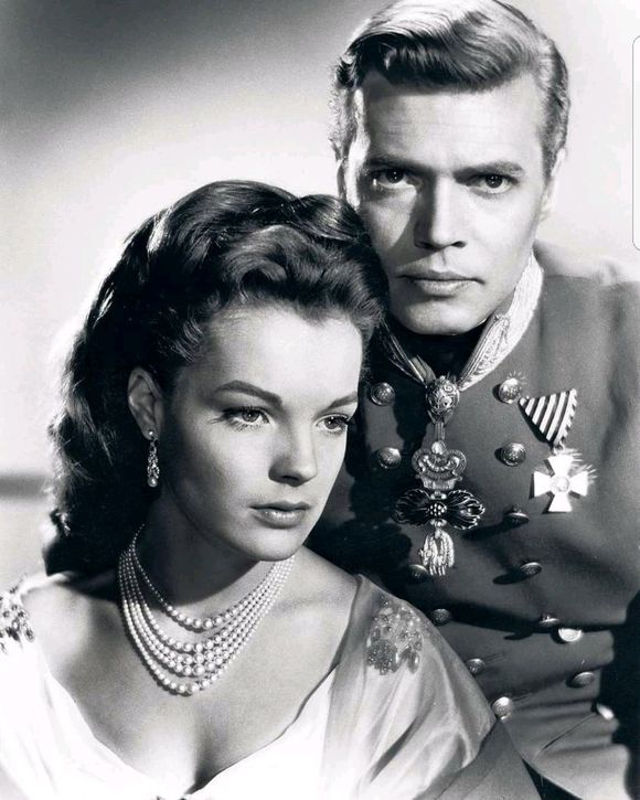 罗密施耐德和她的朋友卡尔海因茨伯姆