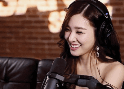 Tiffany Young 黄美英