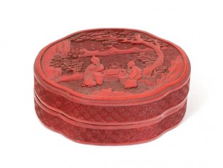 A Cinnabar Lacquer Quatrefoil Form Box，成交价： 250 USD （含买家佣金），Leslie Hindman2016年亚洲艺术品春季拍卖会