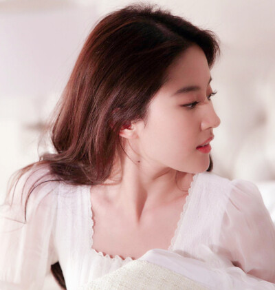 刘亦菲，爱你么么哒