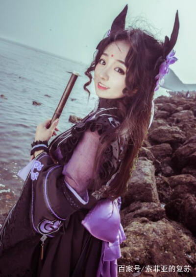 剑网三花萝cos cn:陆离
摄影：阿远KARASU