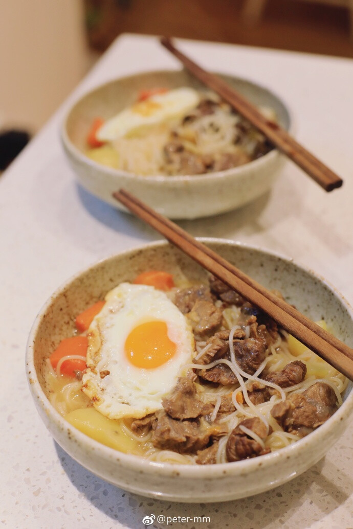 记美食，烤肉，糖醋排骨，香肠煲仔饭，关东煮，鸭舌