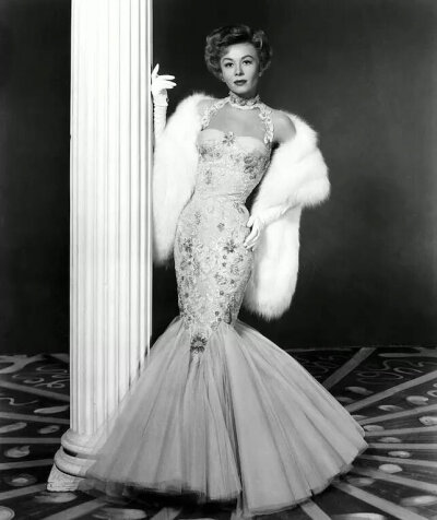 薇拉-埃伦 Vera-Ellen