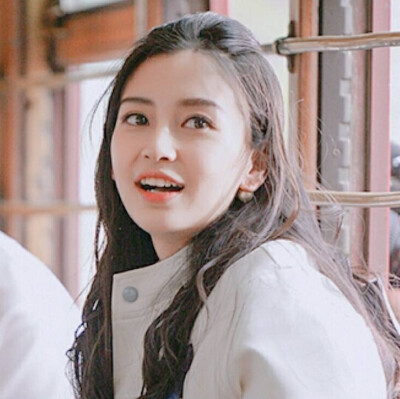 女神 颖三岁 仙女颖 蠢颖 北鼻 鼻鼻
杨颖Angelababy
你若微笑丶目光便倾城
♡全世界最好的杨颖♡
by.若萱