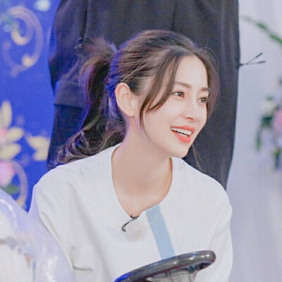 女神 颖三岁 仙女颖 蠢颖 北鼻 鼻鼻
杨颖Angelababy
你若微笑丶目光便倾城
♡全世界最好的杨颖♡
by.若萱