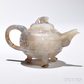 Carved Agate Ewer China, late 19th/early 20th century，Skinner2016年亚洲艺术品春季拍卖会