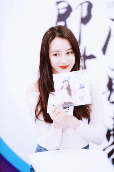 cr：Dilireba安利吧