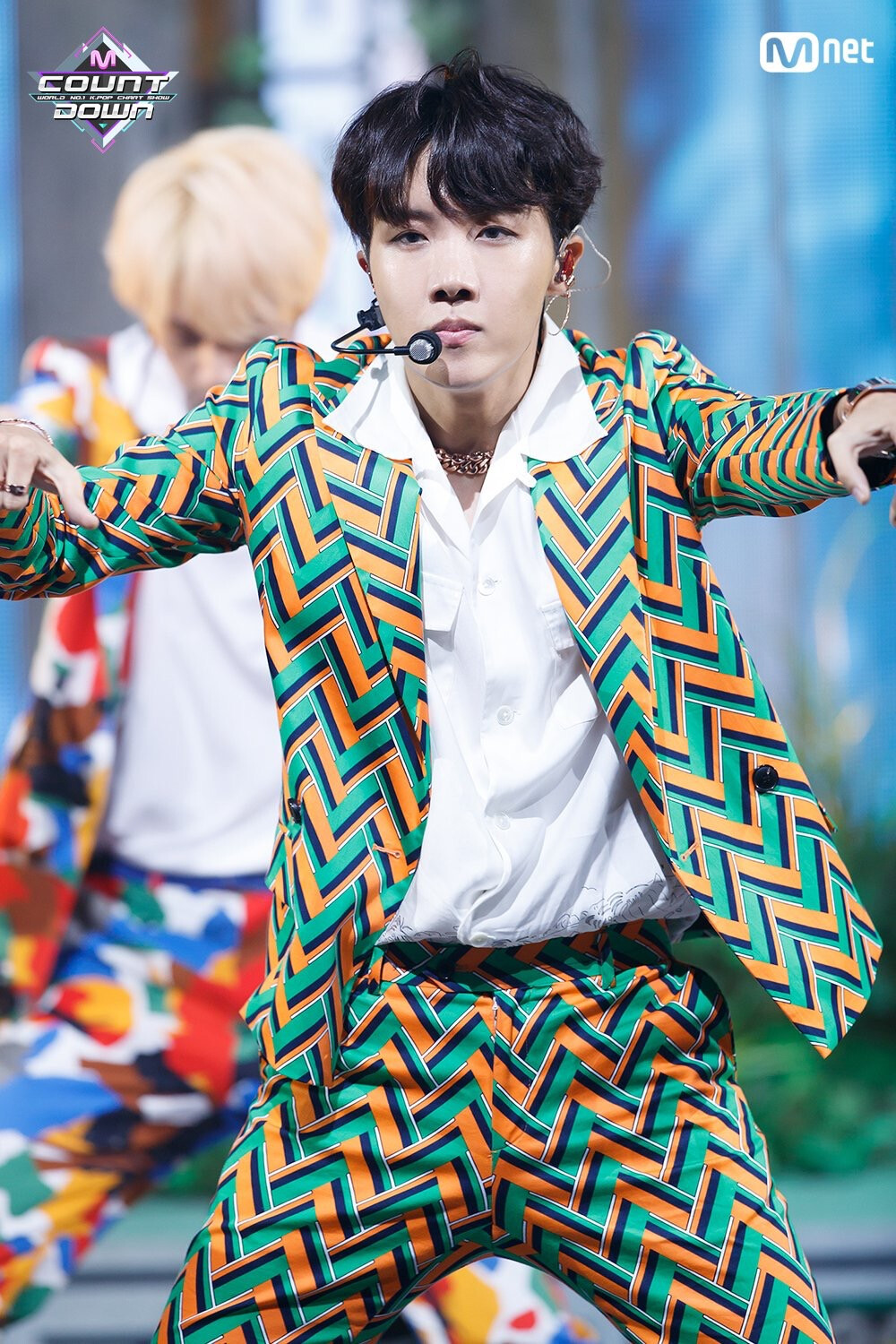 jhope郑号锡bts防弹少年团20180830mcountdownidol舞台照