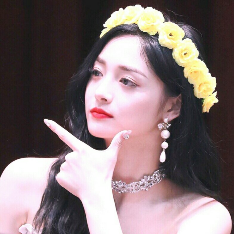 周洁琼
by 予四九