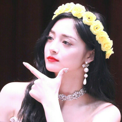 周洁琼
by 予四九