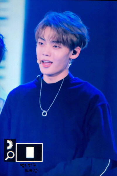 180830 Soribada Awards
康裕瓒
cr belleange_1231