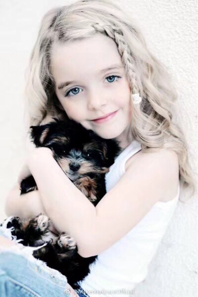 Mckenna Grace 麦麦