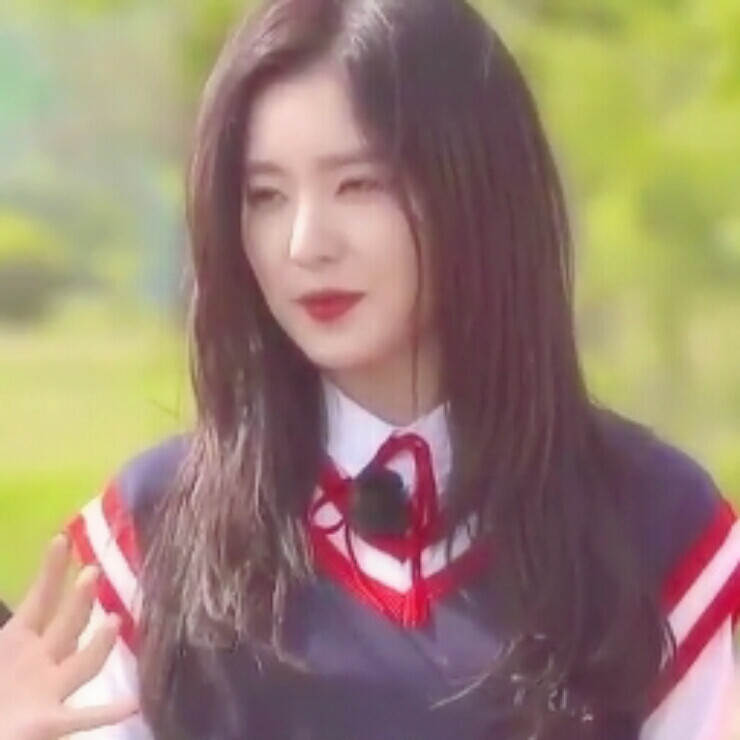 裴珠泫Irene。by裴煜