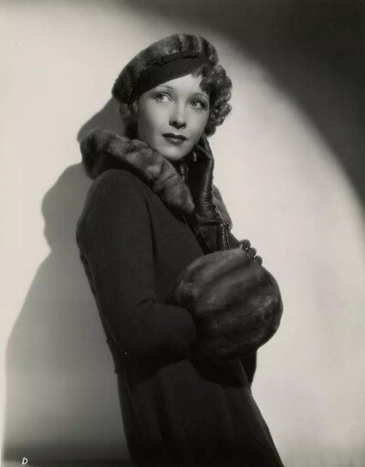 海伦·特威尔翠丝 Helen Twelvetrees