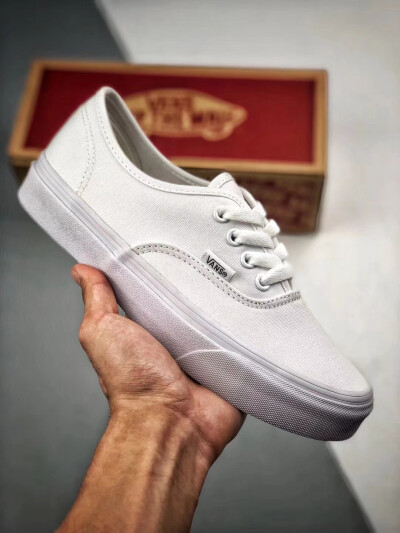 夏季跑量系列 Vans Authentic RMB199