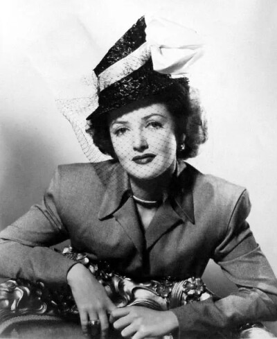 玛塔·威克斯 Martha Vickers