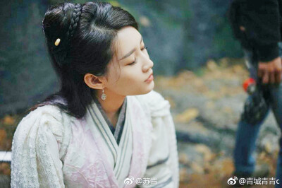 电视剧斗破苍穹。美杜莎萧薰儿云韵药尘。