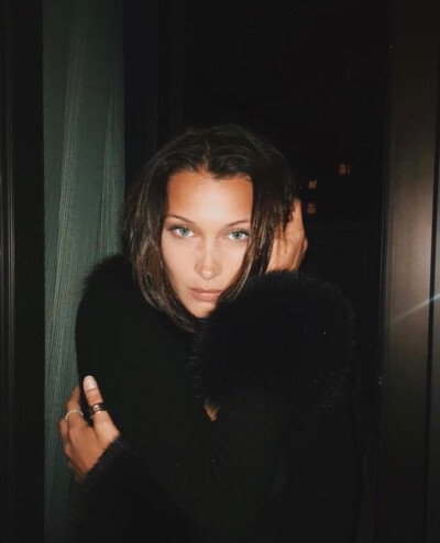 Bella Hadid 