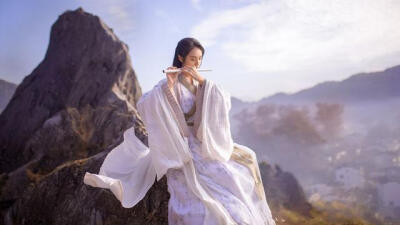 我爱着你，你却和别人在一起？