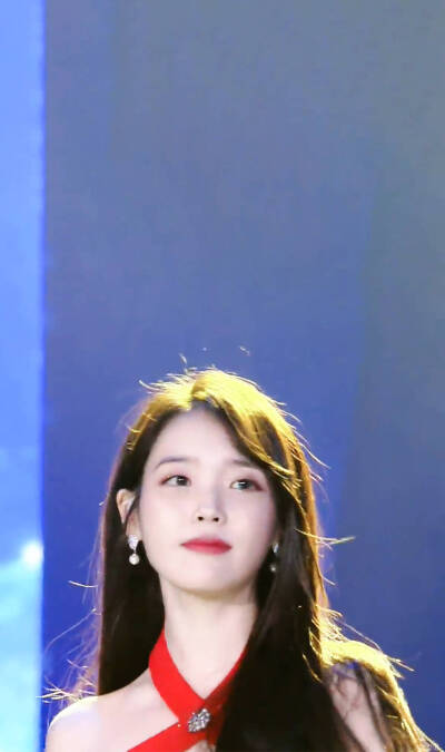 iu cr.微博