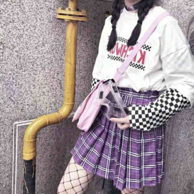 女头
<乔思乐>女头集