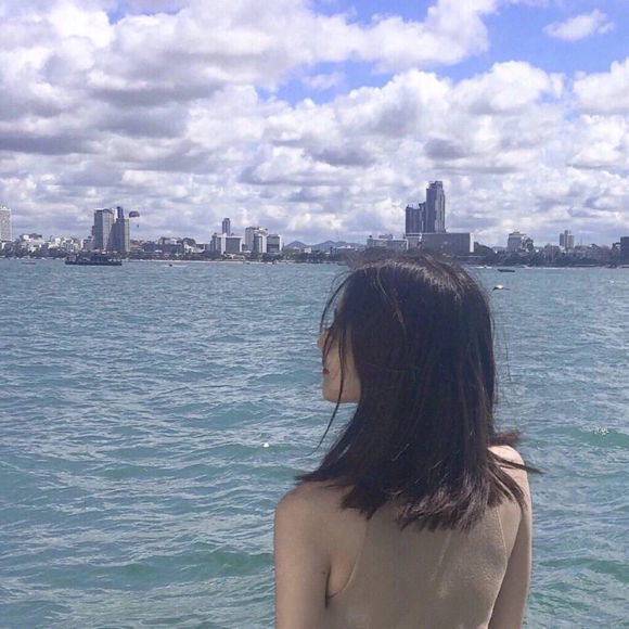 女头
<乔思乐>女头集