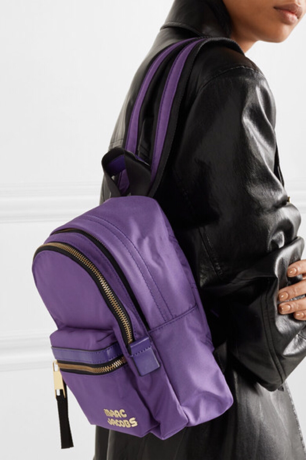 marc jacobs 双肩包非常适用于通勤或是周末外出办事.