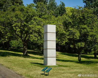 从 2018 年 7 月到 10 月，2018 frieze sculpture 雕塑节将在伦敦摄政公园举办，届时将会有 25 个当代雕塑进行展览，包括 john baldessari, laura ford 和 richard woods 等人的作品。#求是爱设计# ​