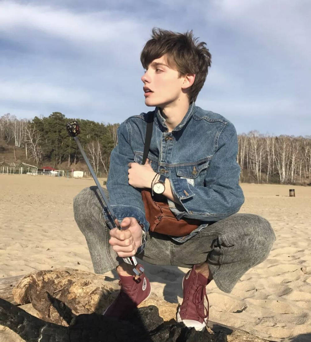 甜饼
pomogisebe.◢