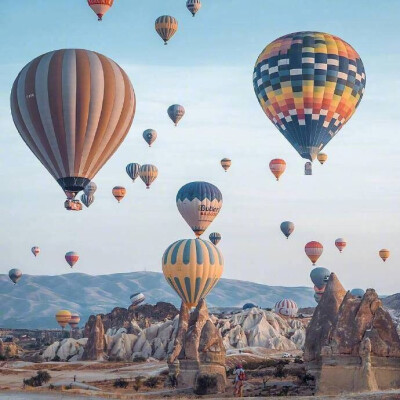 土耳其，卡帕多奇亚（Cappadocia）的热气球 ​