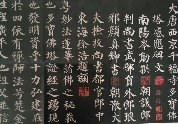 马礼学，男，笔名：子文。1991年7月生，广西南宁市隆安县人，青年书法家。自幼学习书法，初学欧，颜，后遍临历代名家,融会贯通，自成风格,长于楷法，兼精行草。勤奋临池，以古为法，笔力险劲，结构独异。作品风华婉转，潇洒流畅。
马礼学的书法主要取法于王羲之、王献之、欧阳询、孙过庭、米芾、王铎等书法宗师。多年来在书法学习的大道，反复临习《圣教序》、《兰亭序》、《王羲之尺牍》《中秋贴》、《群鹅帖》、《书谱》、《蜀素贴》、《赠张抱一草书诗卷》《赠郝域清行草诗卷》《草书诗卷》等历代名帖。主要致力揣摩行草书，于二王，米芾、王铎书法。