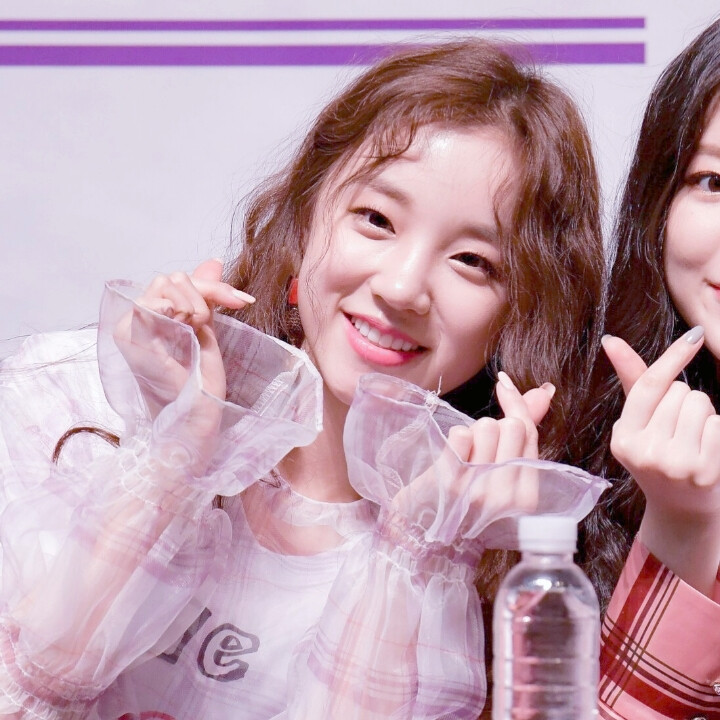 爱豆头像by优秀