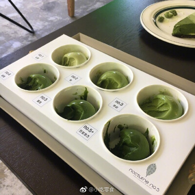 .Foodie | 很特别的抹茶吃法“爱情的六阶段”녹턴넘버5是抹茶控都会爱上的一家店冰淇淋按照抹茶的浓度分为六种命名“心跳-暧昧-好感-心动-热情-求婚”这样的概念和设计真的超级有趣吧？你们想尝尝哪个阶段口味？ ​