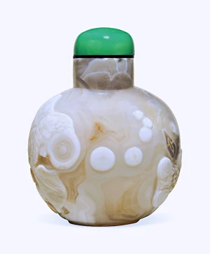 鼻煙壺 A zhuhuang bamboo veneer hexagonal snuff bottle 20th century