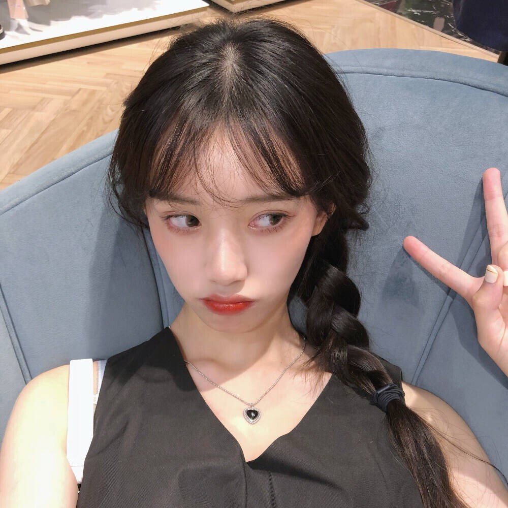 女/zroe/微博/自截