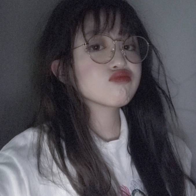 女/zroe/微博/自截