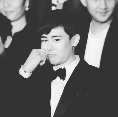 nichkhun 尼坤