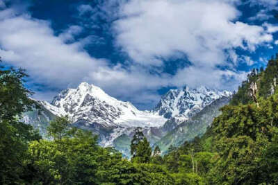 秋季美景在四川，看着川西绝美秋景，怎么也忍不住要去的欲望了。 ​​​​