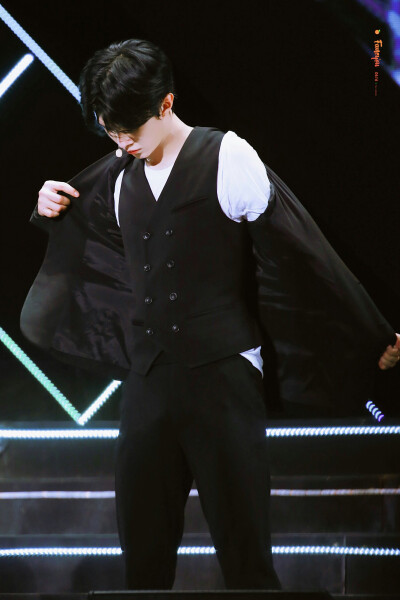 0908南京/范丞丞
霸道总裁范泽言!!!