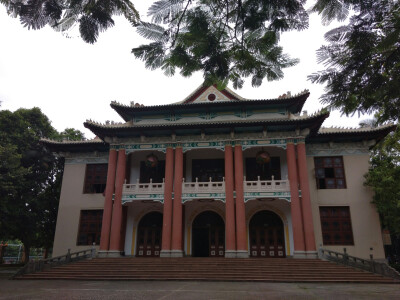 广西民族大学