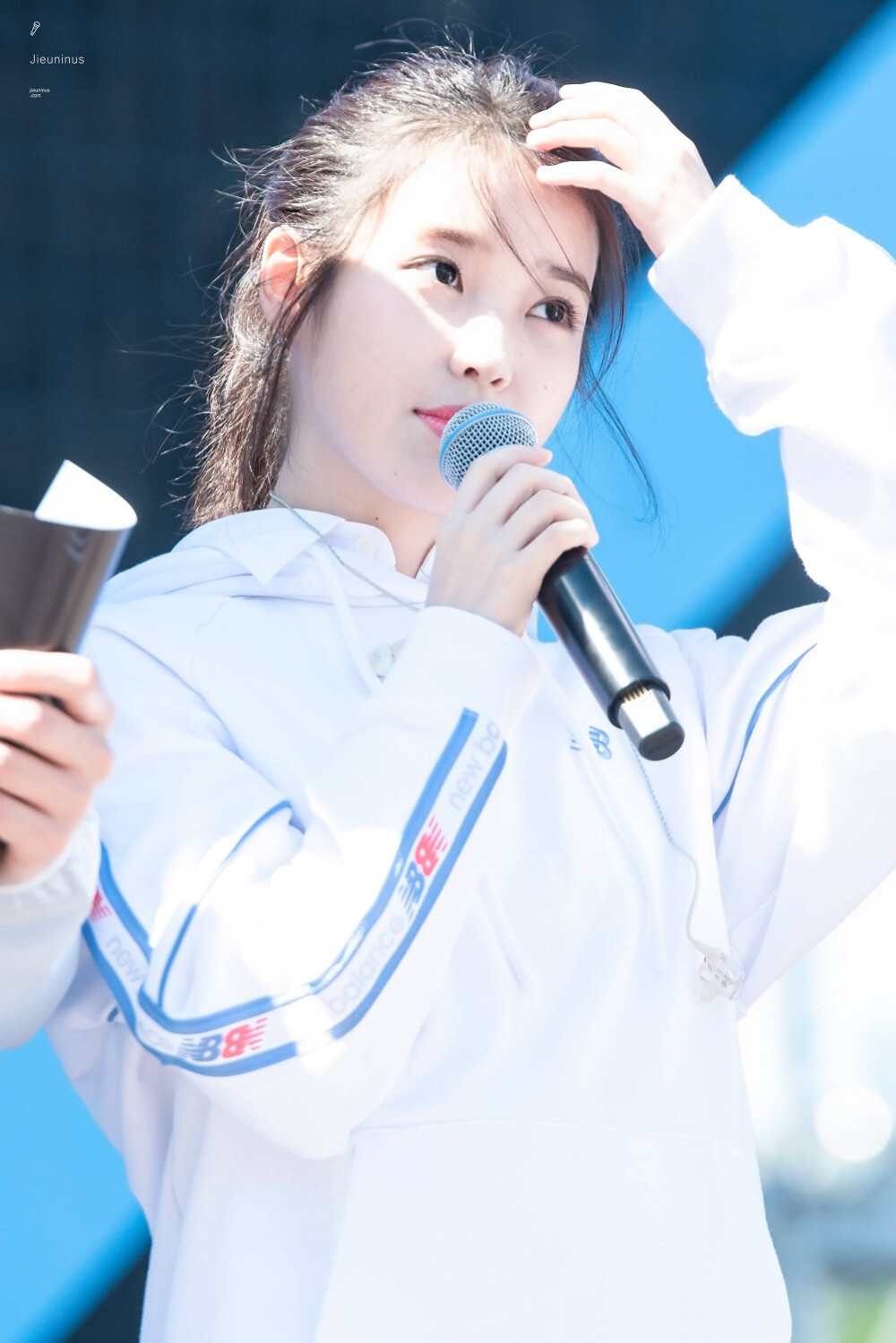 IU 李知恩