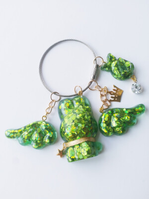 滴胶作品钥匙扣，手机支架，摆台