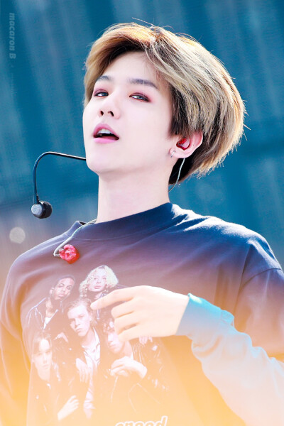 边伯贤 .BAEKHYUN【更图】 180909 SPECTRUM Dance Music Festival【macaron B】