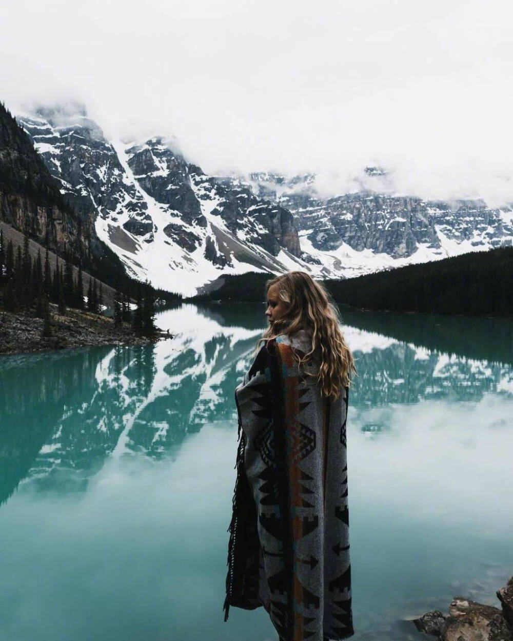 加拿大班夫国家公园的梦莲湖Moraine Lake，被世界公认为是最有拍照身价的湖泊。 ​​​​