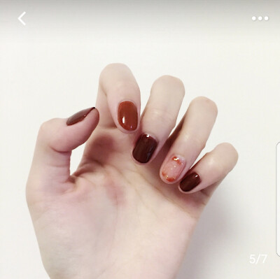 nail 