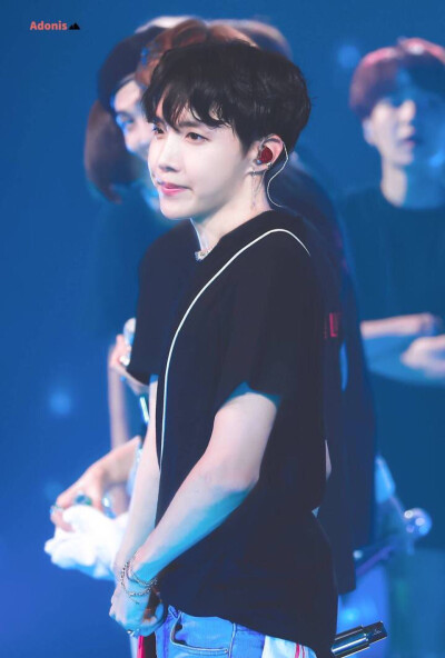 BTS 防弹少年团 郑号锡 J-hope