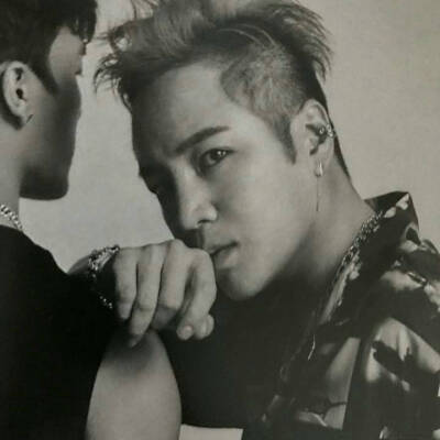 #TeamH-Mature# .#TeamH[超话]#
Team H 第五张新专辑「Mature」新曲