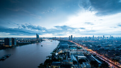 BANGKOK cityscape by Chao Phraya River : Aey's collection of cityscape photography, taken from rooftop of the buildings along the Chao Phraya river.