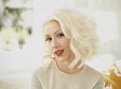 Christina Aguilera
别名
Xtina、CA
