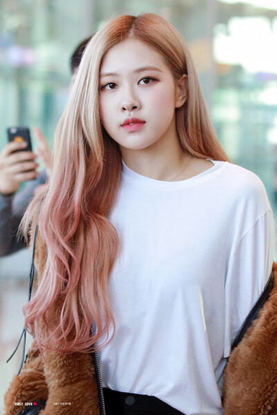 ROSÉ